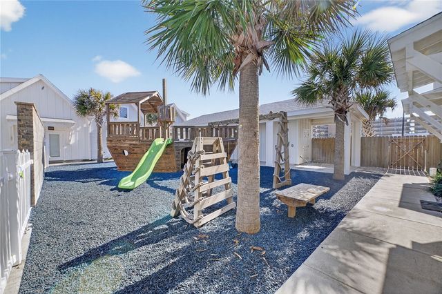 14936 Smugglers Cove Dr, Corpus Christi, TX 78418