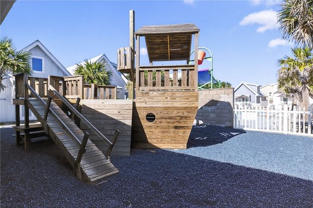 14936 Smugglers Cove Dr, Corpus Christi, TX 78418