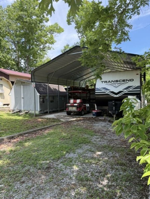 215 Honeysuckle Drive, Crossville, TN 38555