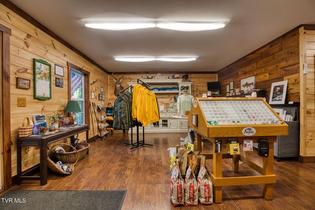 383 South Tva Road, Bristol, TN 37620