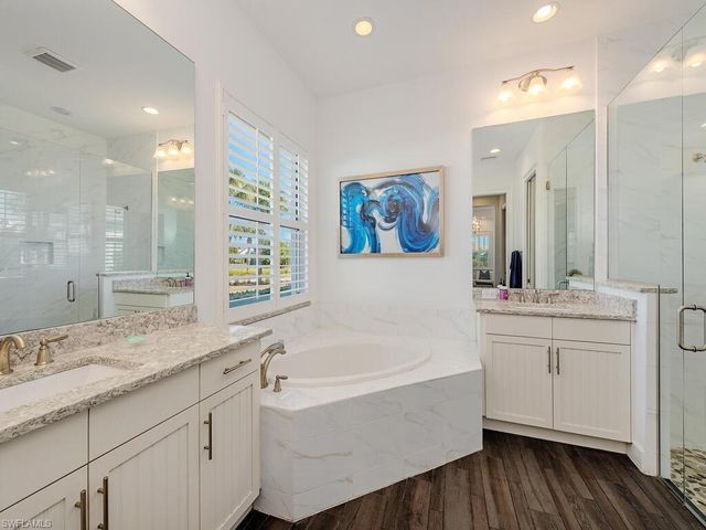 6399 WARWICK AVE, Naples, FL 34113