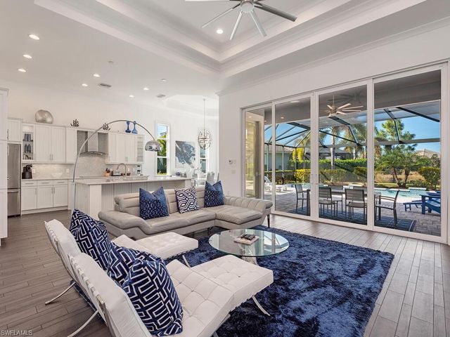 6399 WARWICK AVE, Naples, FL 34113