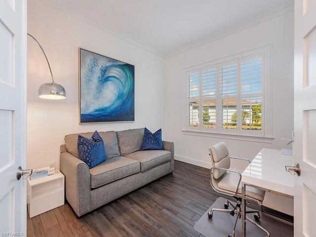 6399 WARWICK AVE, Naples, FL 34113