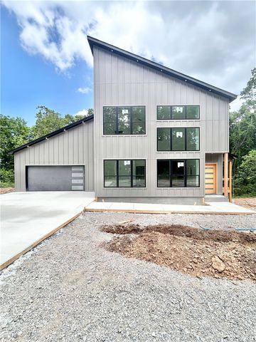 2 Haslemere Drive, Bella Vista, AR 72714