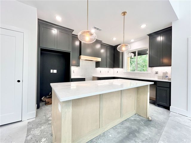 2 Haslemere Drive, Bella Vista, AR 72714