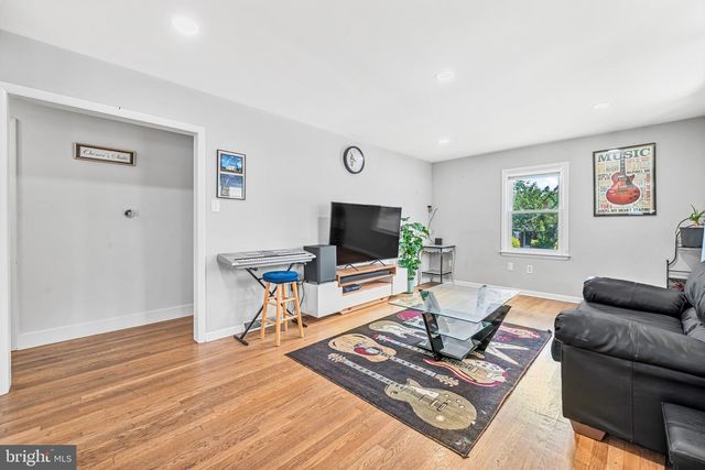 703 VIRGINIA AVE, Hagerstown, MD 21740