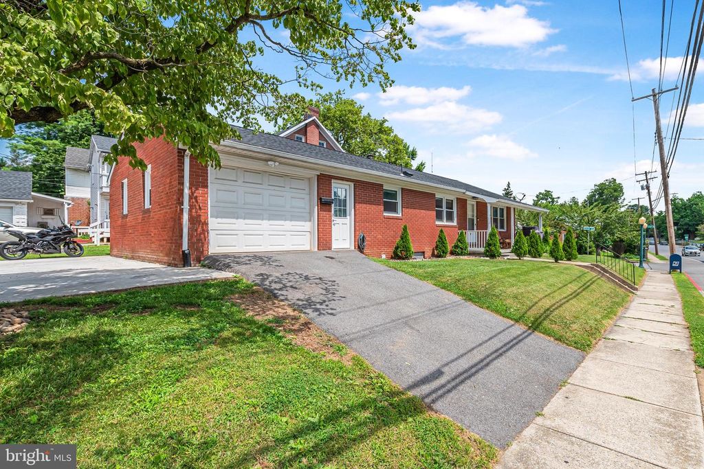 703 VIRGINIA AVE, Hagerstown, MD 21740