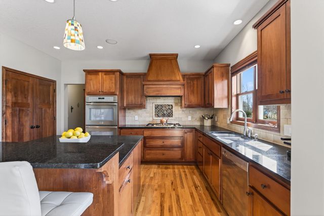 7791 Narcissus Lane N, Maple Grove, MN 55311