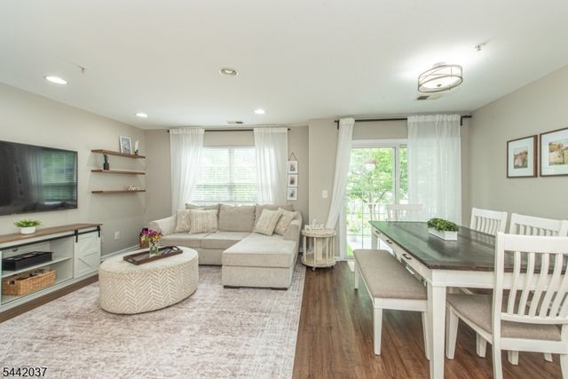 92 Carter Rd, Wanaque Boro, NJ 07420