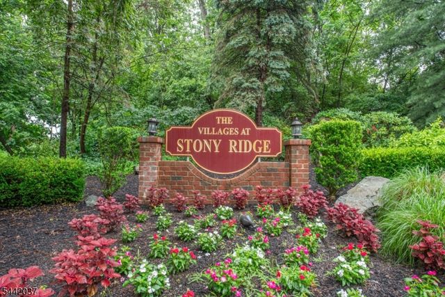 92 Carter Rd, Wanaque Boro, NJ 07420