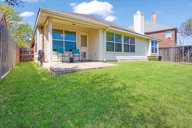 608 Lake Village Drive, Mckinney, TX 75071