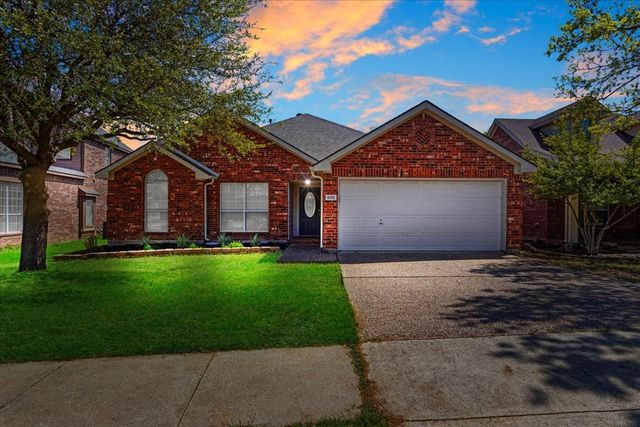 608 Lake Village Drive, Mckinney, TX 75071