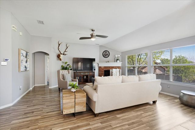 608 Lake Village Drive, Mckinney, TX 75071