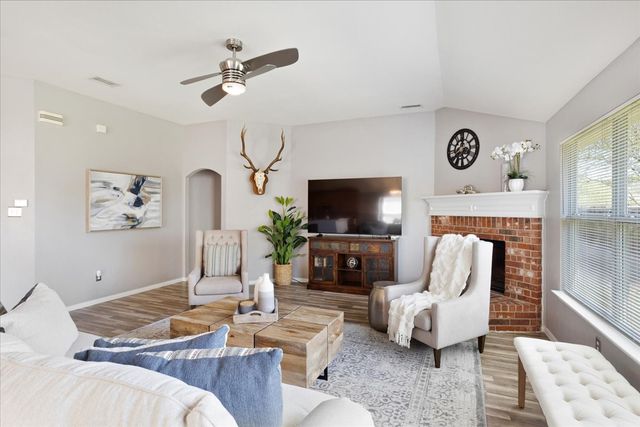 608 Lake Village Drive, Mckinney, TX 75071