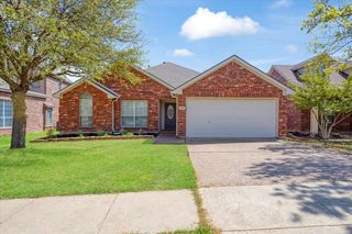 608 Lake Village Drive, Mckinney, TX 75071