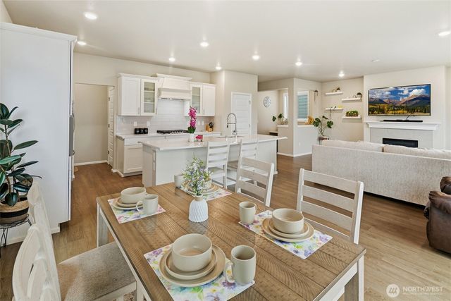 924 121st Avenue SE, Lake Stevens, WA 98258