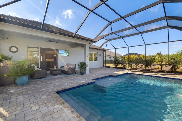 438 WHISTLER GLEN, Bradenton, FL 34212