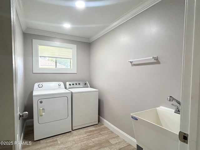 104 E Coleman Street, Opelousas, LA 70570