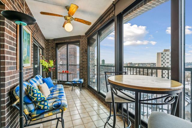 1235 Yale Place 1304, Minneapolis, MN 55403