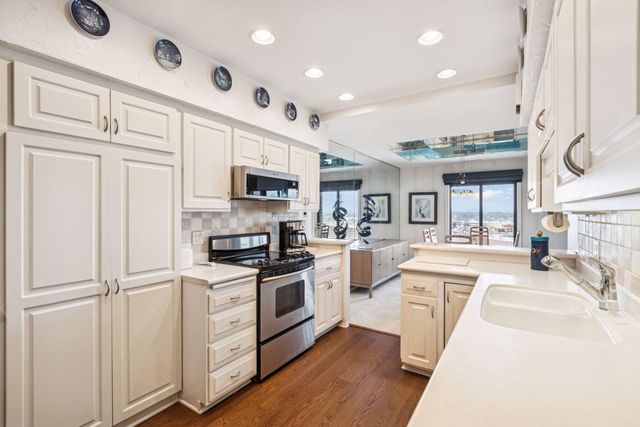 1235 Yale Place 1304, Minneapolis, MN 55403