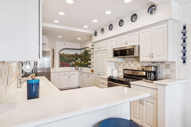 1235 Yale Place 1304, Minneapolis, MN 55403