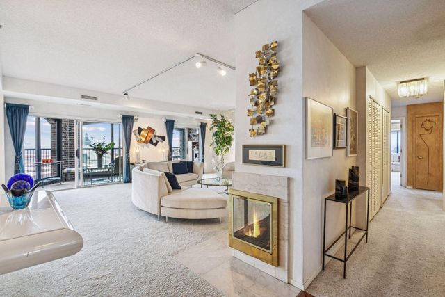 1235 Yale Place 1304, Minneapolis, MN 55403