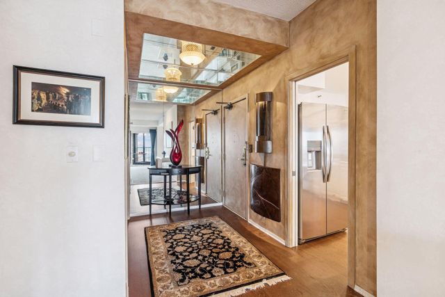 1235 Yale Place 1304, Minneapolis, MN 55403