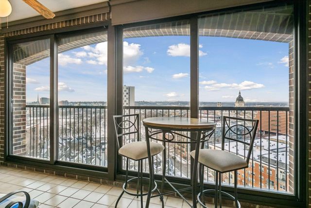 1235 Yale Place 1304, Minneapolis, MN 55403