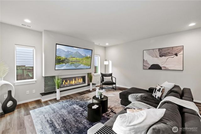 22907 SE Sycamore Street, Black Diamond, WA 98010