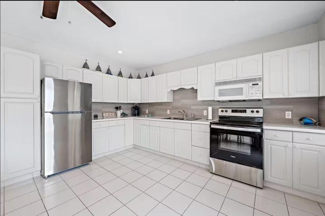 320 Inlet Way 1, Palm Beach Shores, FL 33404