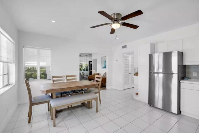 320 Inlet Way 1, Palm Beach Shores, FL 33404