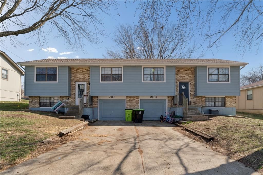 201-203 Brookridge Drive, Harrisonville, MO 64701