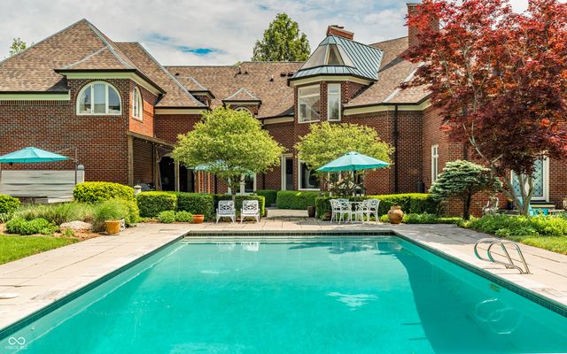 290 Breakwater Drive, Fishers, IN 46037