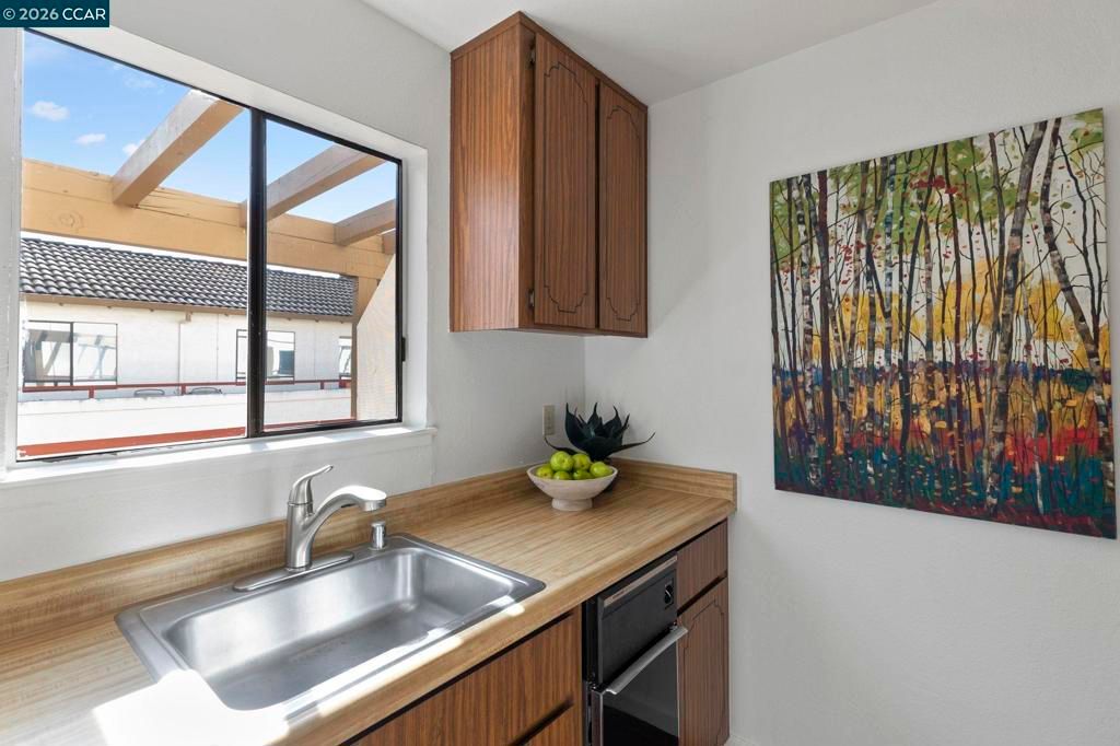 Image 13 of property listing at 5060 5060 Valley Crest Dr 56, Concord, CA 94521