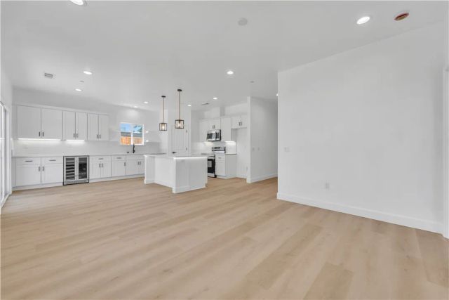 8837 Holly, California City, CA 93505