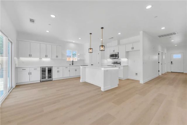 8837 Holly, California City, CA 93505