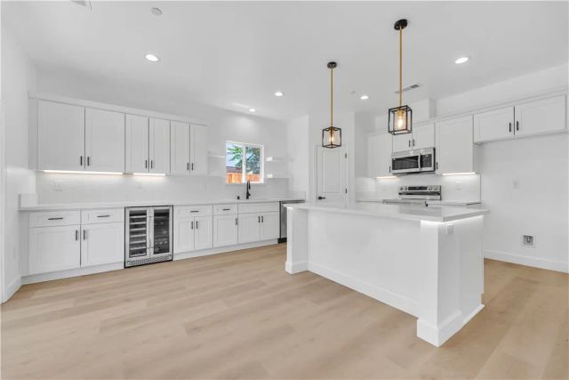8837 Holly, California City, CA 93505