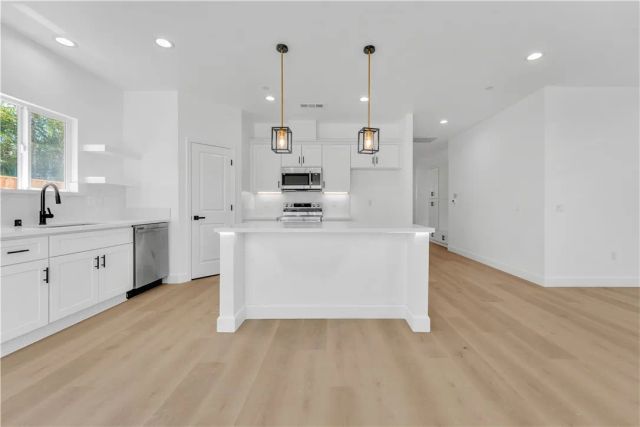 8837 Holly, California City, CA 93505
