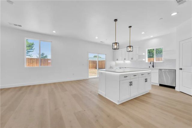 8837 Holly, California City, CA 93505