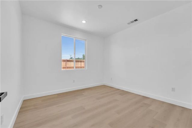 8837 Holly, California City, CA 93505