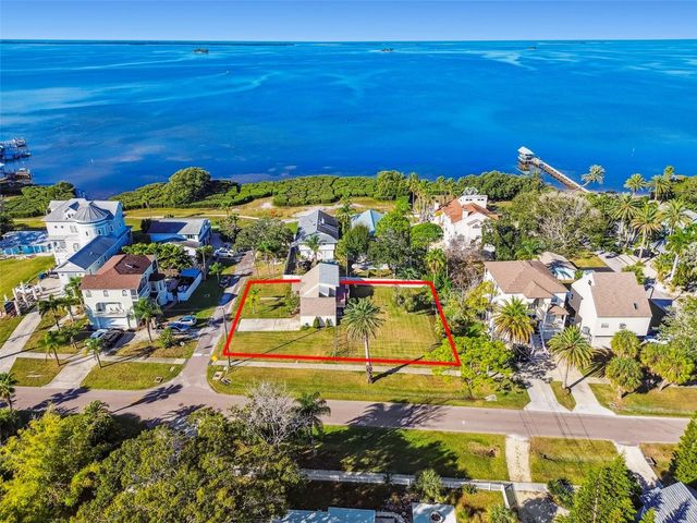 600 TENNESSEE AVENUE, Crystal Beach, FL 34681