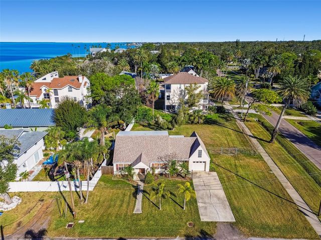 600 TENNESSEE AVENUE, Crystal Beach, FL 34681