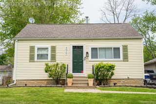 4070 Lanette Drive, Waterford Charter Township, MI 48328