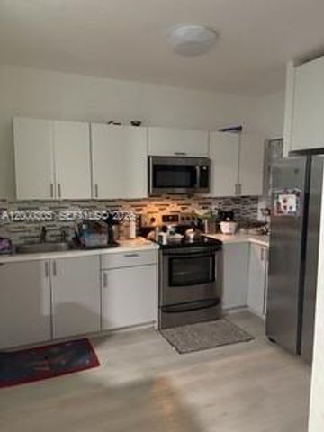 616 SW 11th St, Florida City, FL 33034