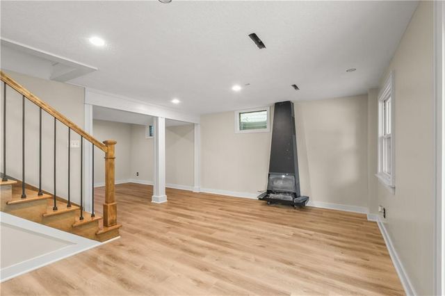 506 Linwood Terrace, Independence, MO 64055