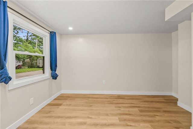 506 Linwood Terrace, Independence, MO 64055