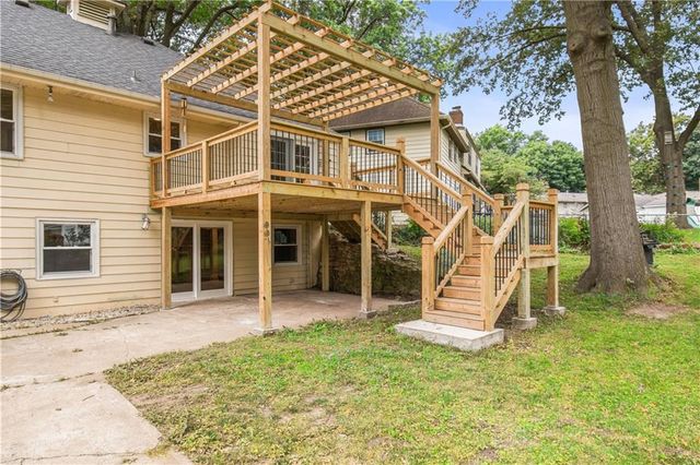506 Linwood Terrace, Independence, MO 64055