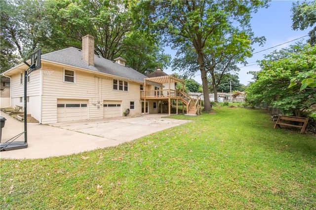 506 Linwood Terrace, Independence, MO 64055