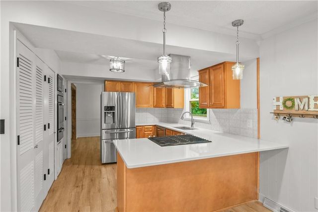 506 Linwood Terrace, Independence, MO 64055