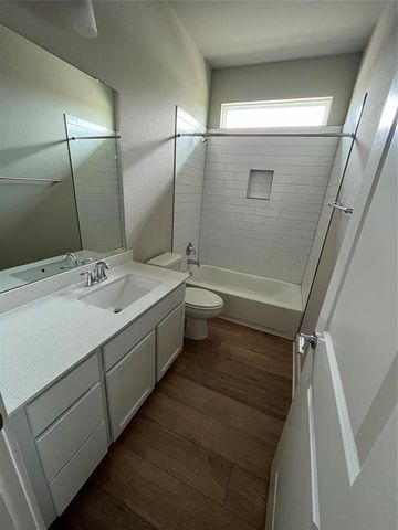 221 Pinnacle LN, Kyle, TX 78640